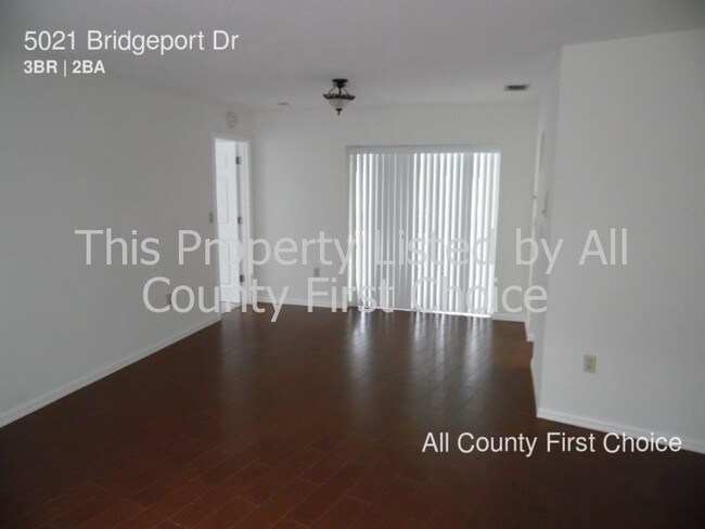 Foto del edificio - 5021 Bridgeport Dr