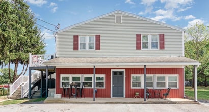 Building Photo - 3185 Spring Rd