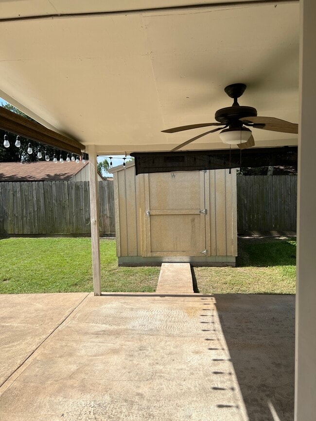 Building Photo - 17515 Wild Willow Ln