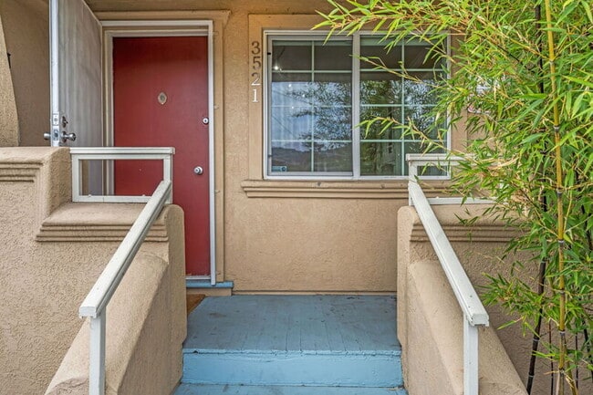 Building Photo - 3521 Suter St