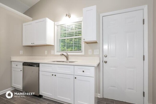 Building Photo - 8 LANDON LN, THOMASVILLE, NC 27360