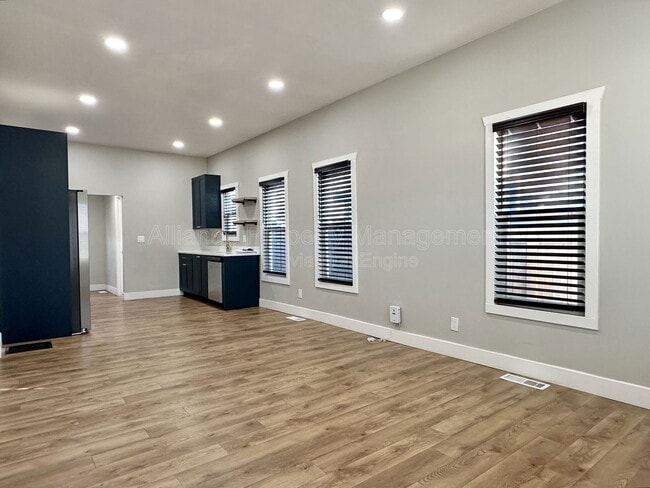 Foto del edificio - 823 Sahwatch St