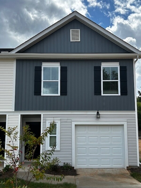 Building Photo - 23 Spg Pne Ct