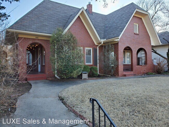 Foto del edificio - 2 br, 2 bath House - 604 NW 19th St