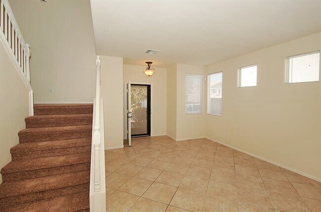 Foto del edificio - 8913 Wolf Dancer Ave