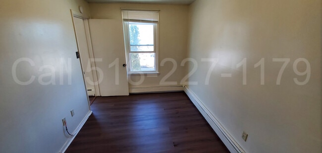 Building Photo - 2 Bedroom 1 Bath in Troy's HVCC Neighborhood