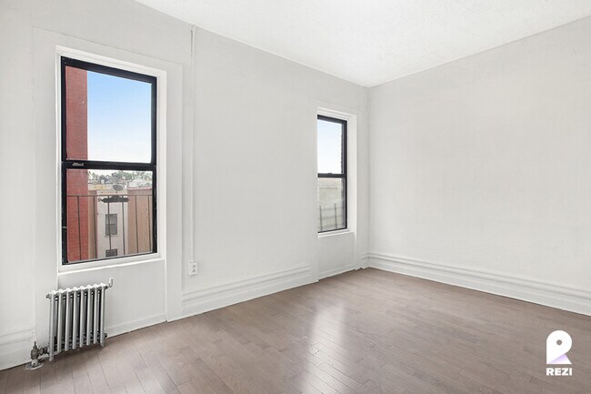 Building Photo - 508 W 158th St