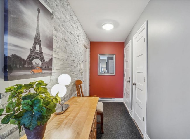 Building Photo - 26 Av 8E