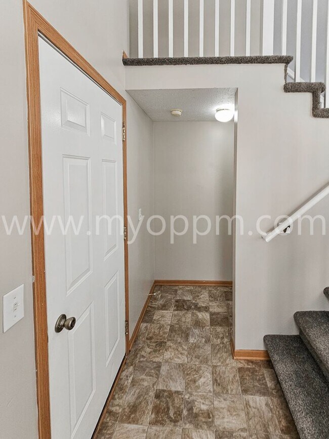 Foto del edificio - Gorgeous 3 Bedroom / 2 Bathroom Home | Chalco| $700 off Deposit!