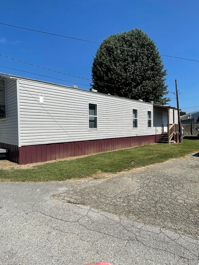Foto del edificio - Three Bedroom Two Bath Manufactured Home i...