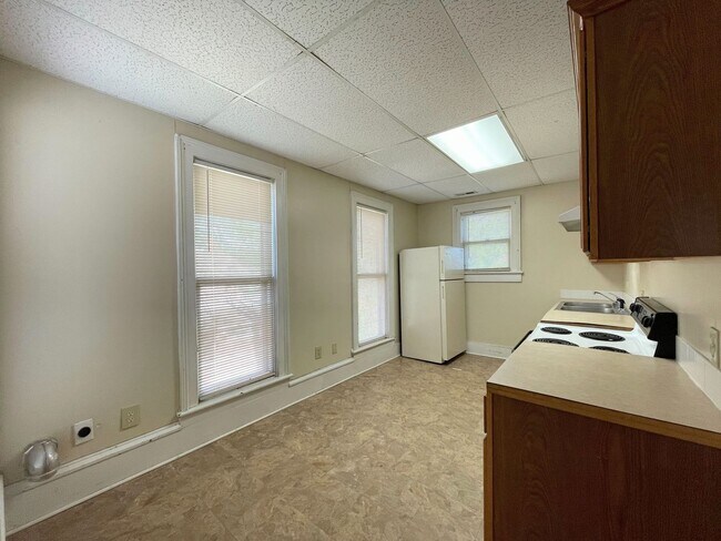 Foto del edificio - 120 W 10th Ave