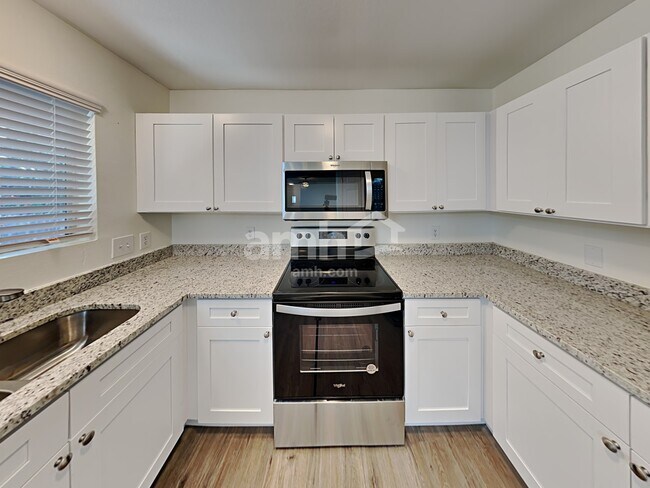 Building Photo - 3530 Lantana Falls