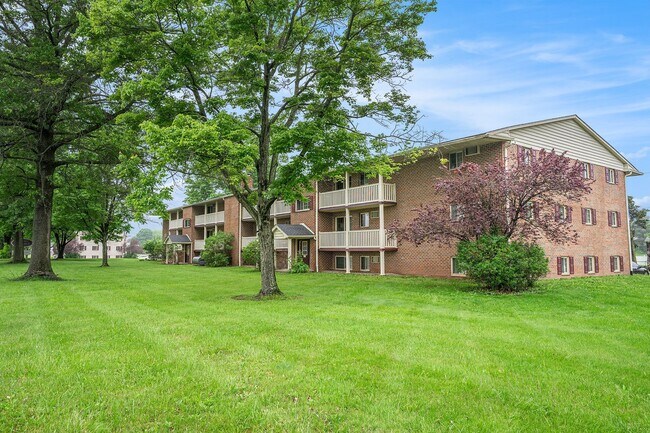 Building Photo - Almont Terrace Apartments
