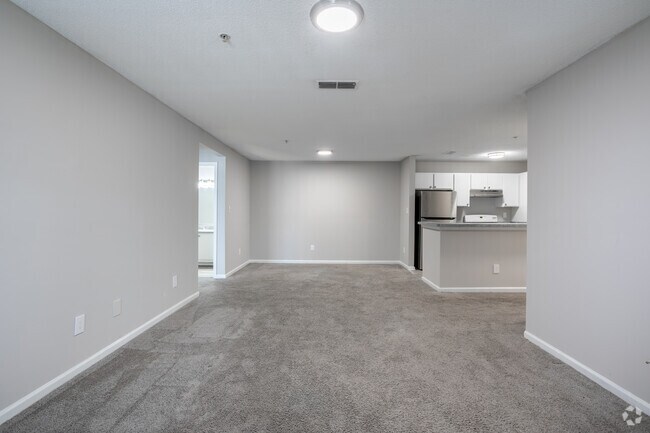 2 habitaciones, 2 baños, 1175 pies cuadrados, sala de estar - St. Phillip Villas