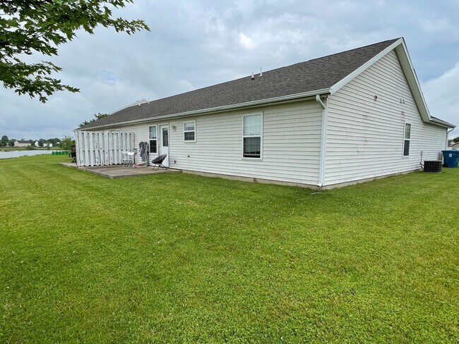 Building Photo - 2 bedroom and 2 bathroom property located ...