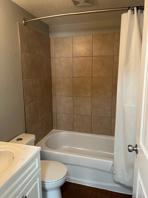 Photo du bâtiment - 9904-9995 95 St