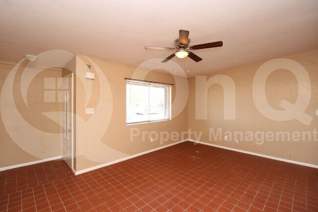 Foto del edificio - 4231 W Cheery Lynn Rd