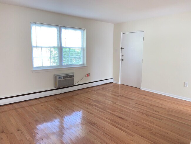 Living room - 132 Cricket Ave
