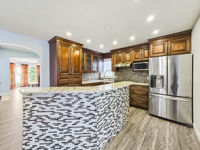 Building Photo - 256 Saddlecrest Blvd NE