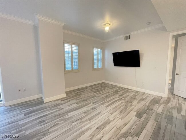 Building Photo - 2405 W Serene Ave