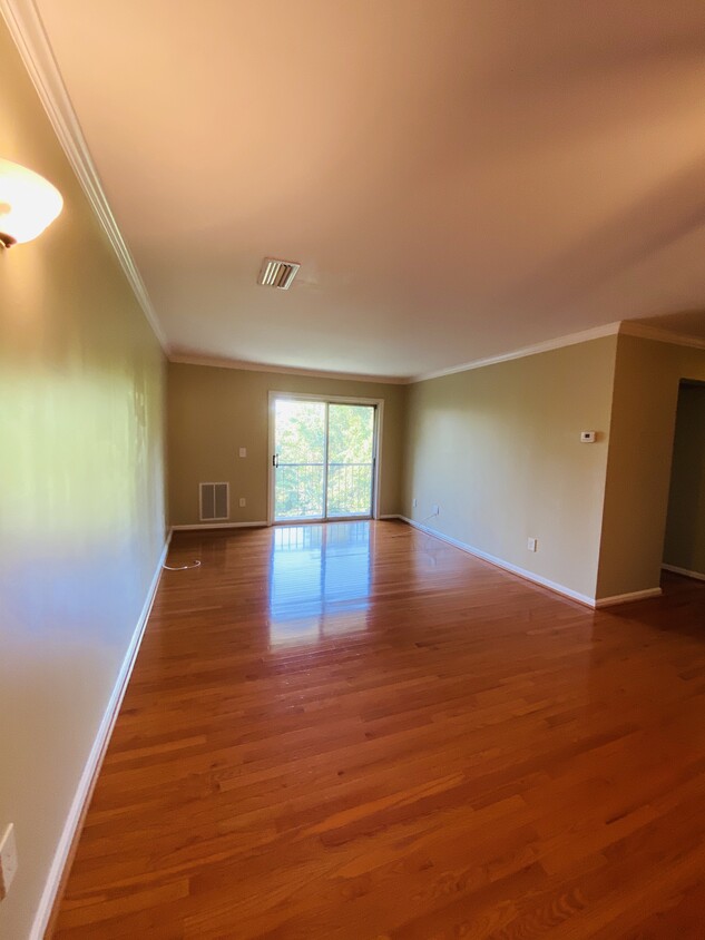 Living room area - 14901 Rydell Rd