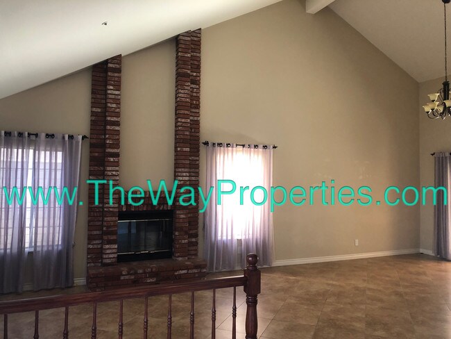 Foto del edificio - 12604 Whispering Springs Rd