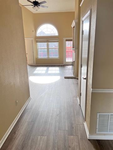 Building Photo - 518 Raton Pass