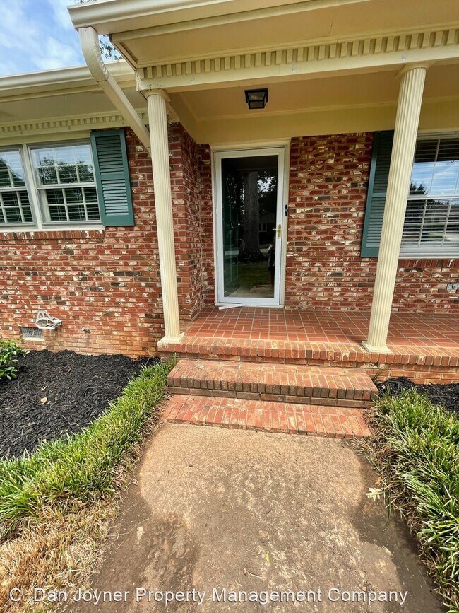 Foto del edificio - 4 br, 2.5 bath House - 5 Ramblewood Lane