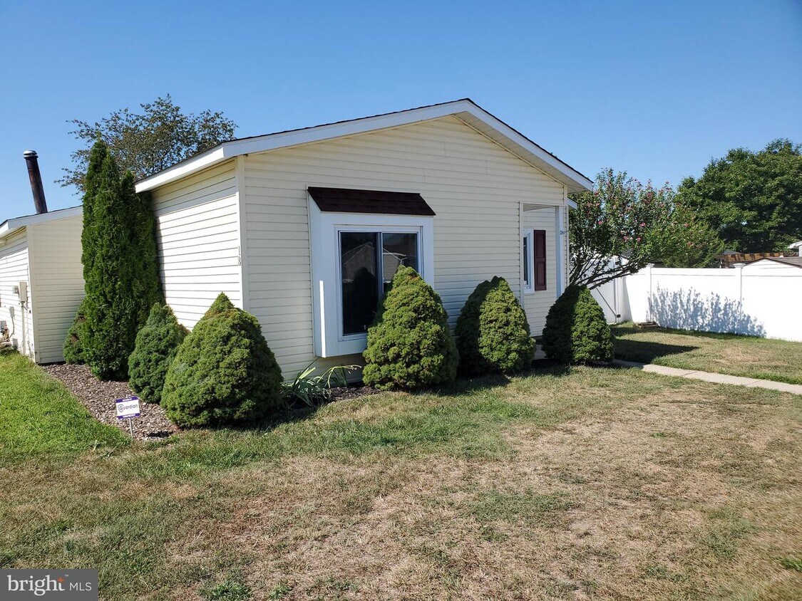 18 Arrowood Pl, Logan Township, NJ 08085 House Rental in Logan