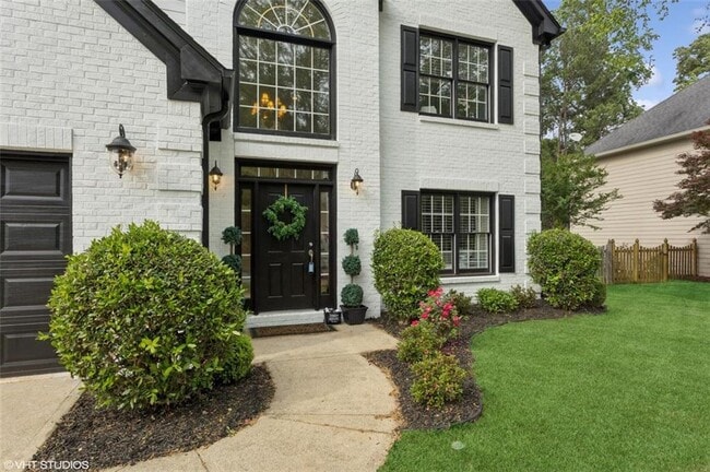 Building Photo - 230 Bluff Oak Dr