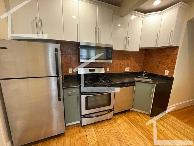 Foto del edificio - Coolidge Corner 4-Bed