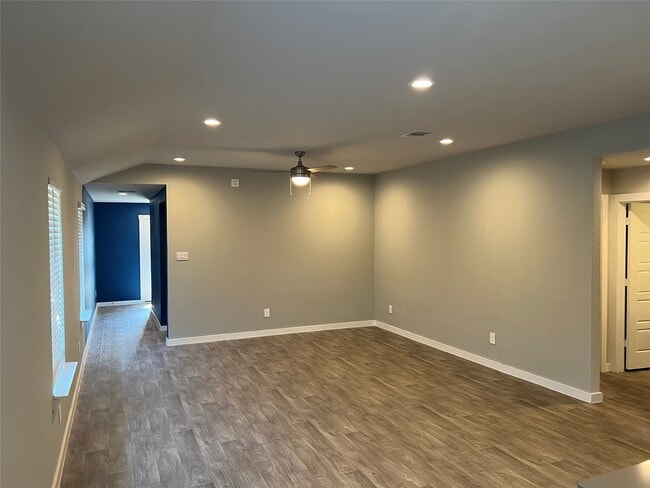 Foto del edificio - 12711 Sydenham Hl Ln