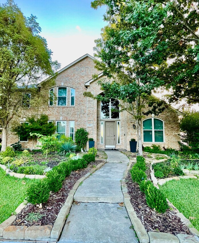Primary Photo - 2904 Eastbourne Dr