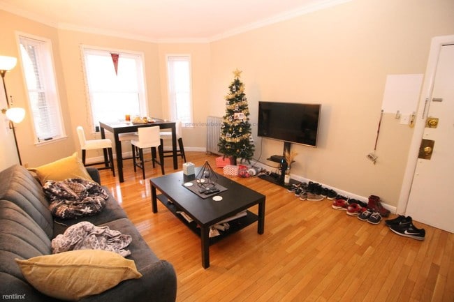 Building Photo - 1706 Commonwealth Ave