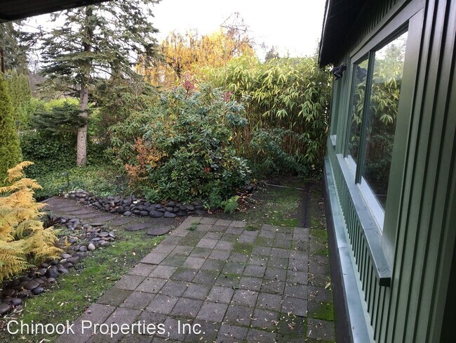 Building Photo - 3 br, 2 bath House - 2495 Columbia St.