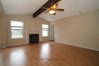 Building Photo - 1100 Goodhue Dr