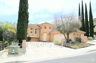 Building Photo - 2021 Pleasant Waters Ct