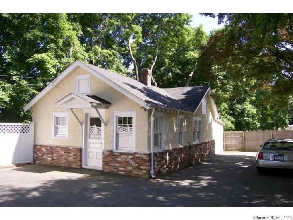 Primary Photo - 42 Weed Hill Ave