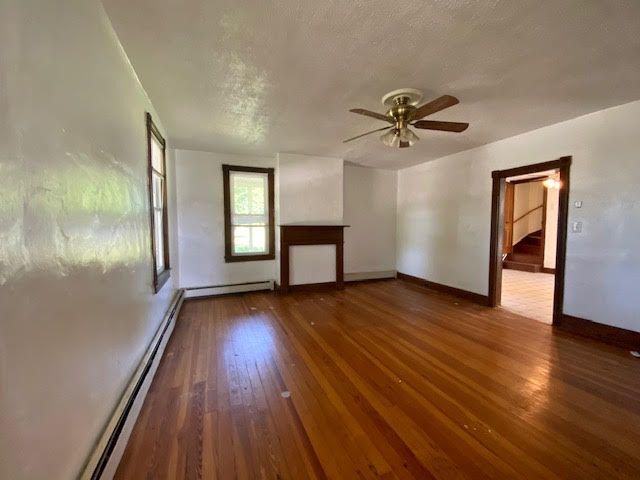 Building Photo - Lovely Farm House for Rent