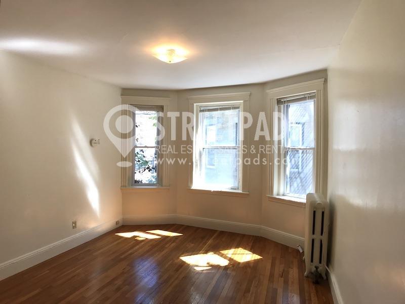 Foto principal - bedroom in Boston MA 02120