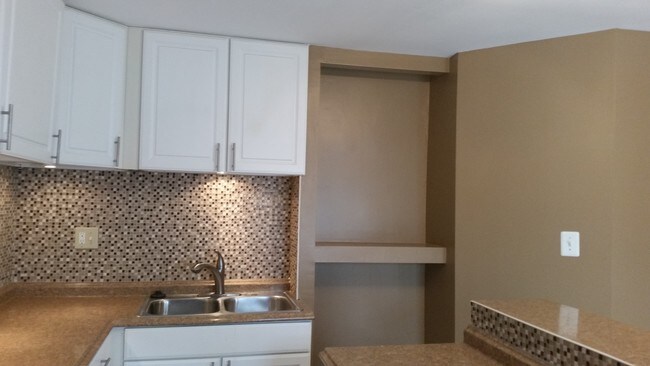 Protector contra salpicaduras - 8612 Lonicera Ct