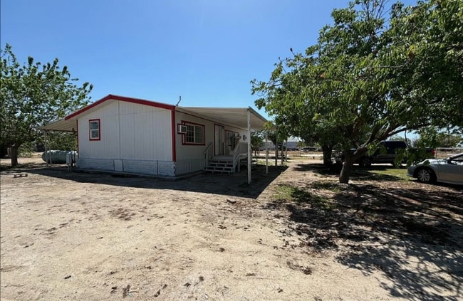 Building Photo - 10248 Lytle Ave