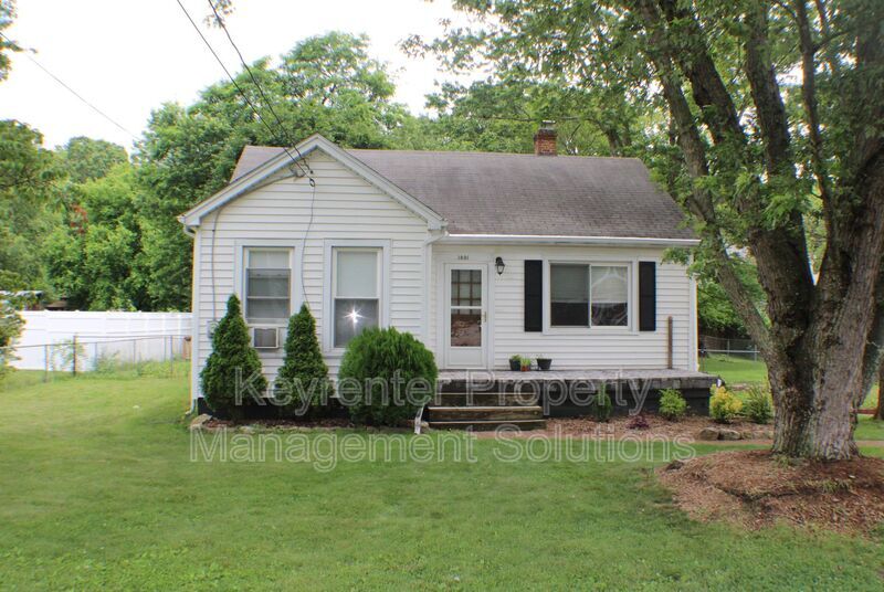 1801 Vinson St, Staunton, VA 24401 House Rental in Staunton, VA