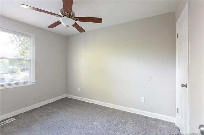 Foto del edificio - 1805 Powatan St