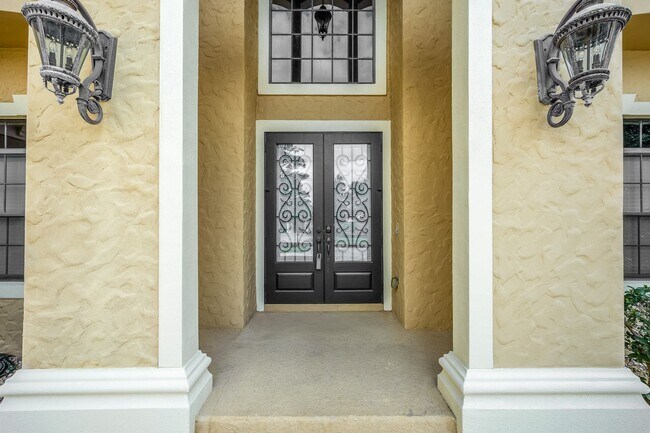 Foto del edificio - Elegant 6 Bed/5 Bath Home FOR RENT in the ...