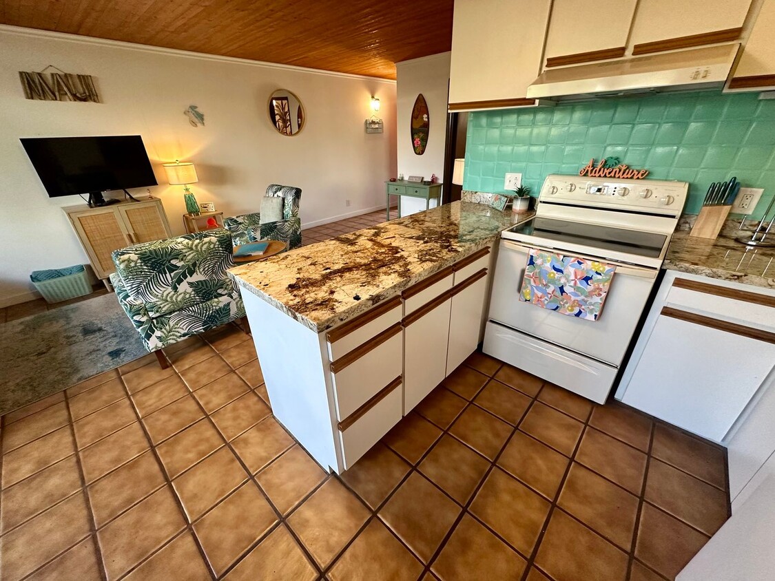 Primary Photo - Ocean Front Complex w/ Pool & Amenities, F...