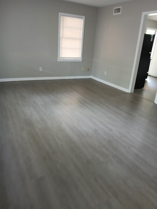 Building Photo - 3514 Hallbrook St