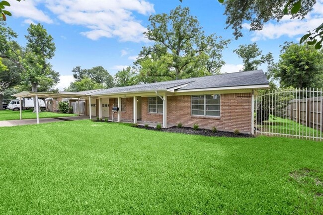 Building Photo - 3814 Galway Ln