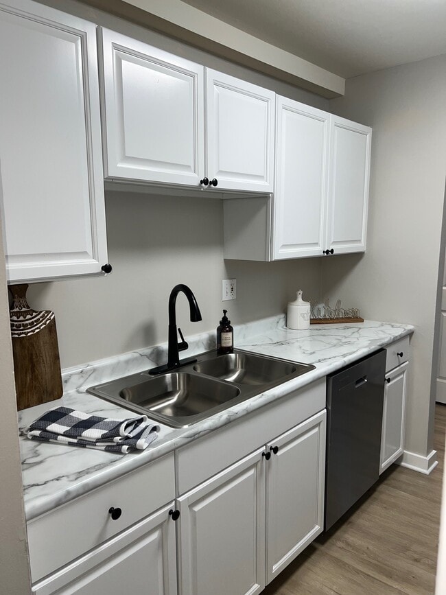 Building Photo - Fieldpointe of Schaumburg