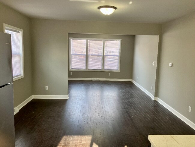 Building Photo - 221 Belteberg Rd